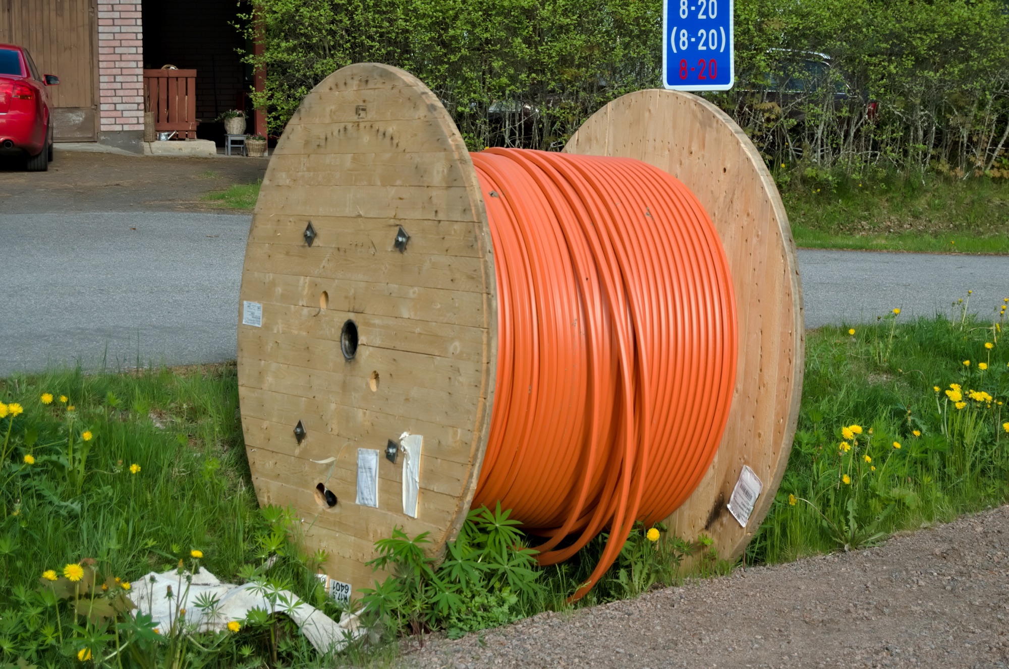 Cable drums for telecommunications infrastructure